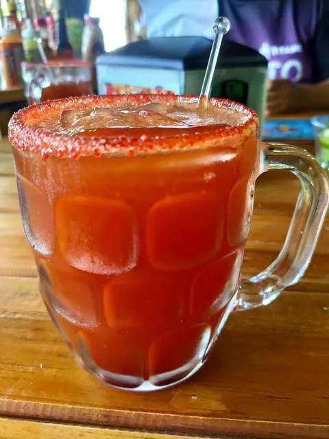 El Sambuco Coctelería image 4