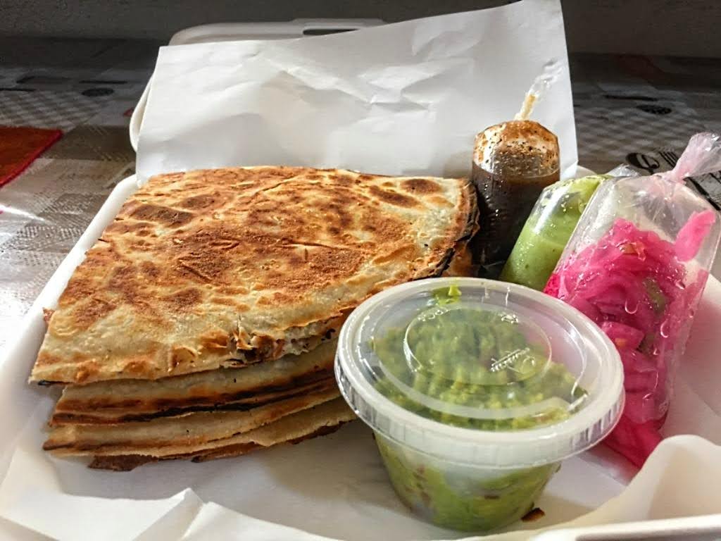 Quemadero parrilla & horno image 2