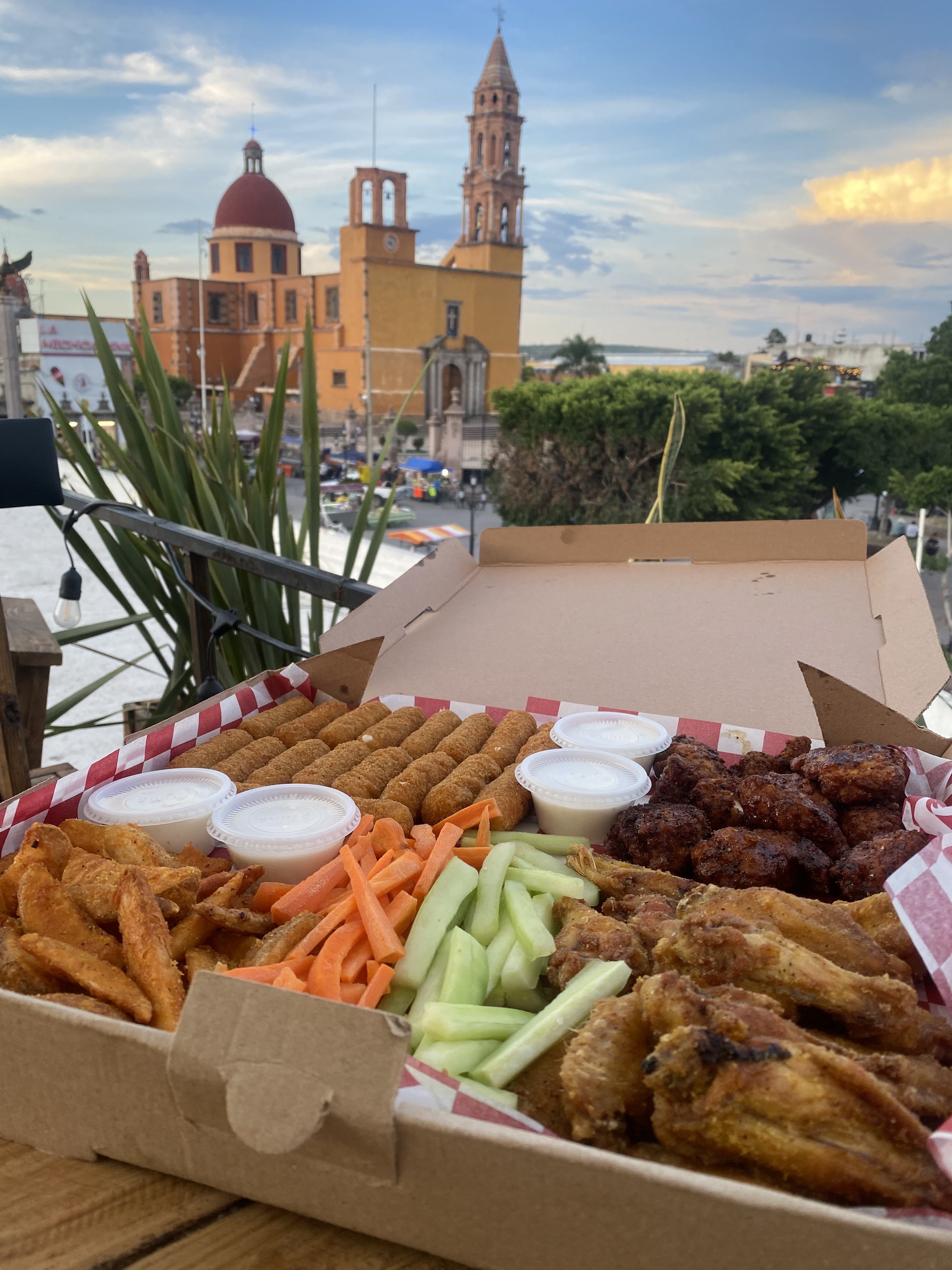 RoofTop El botanero Wings image 2