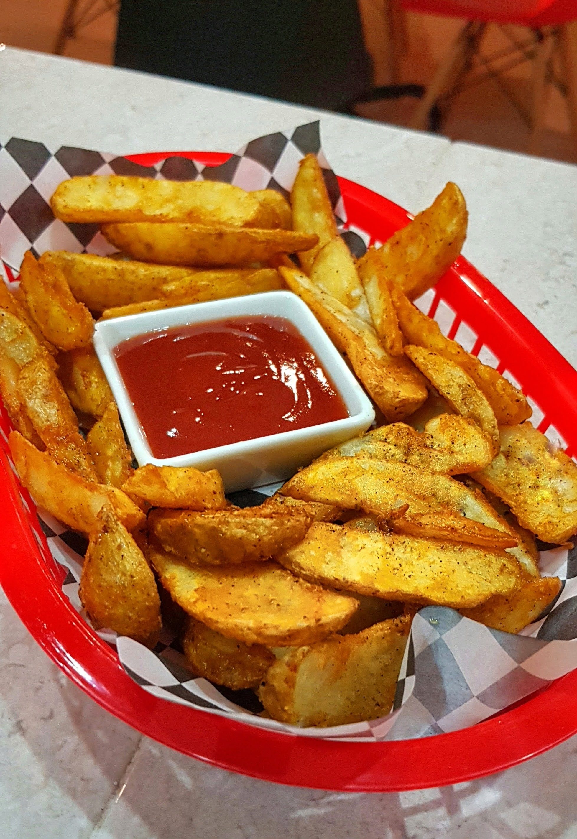 MAKACOTO sushi bar image 6