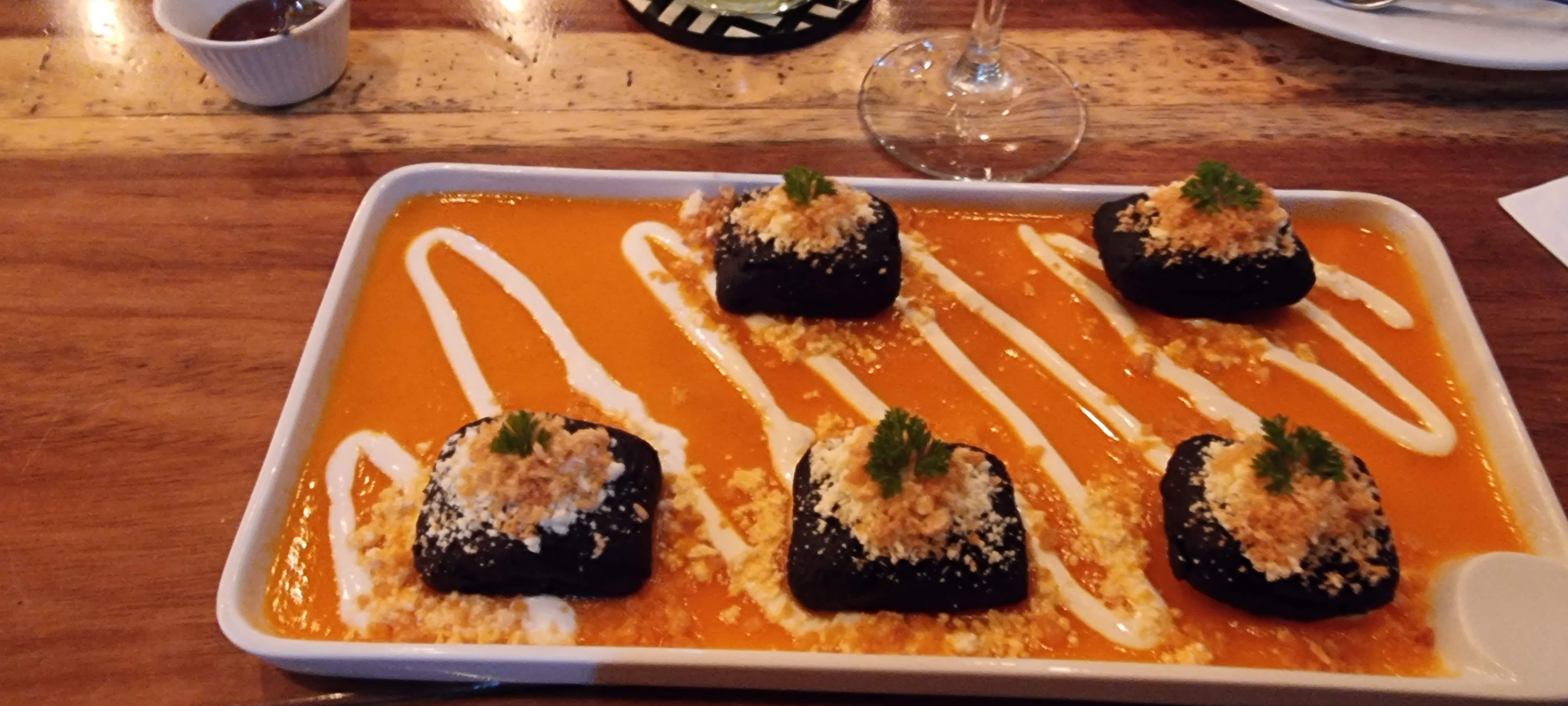 MARÍA CANDELA Gastrobar image 10