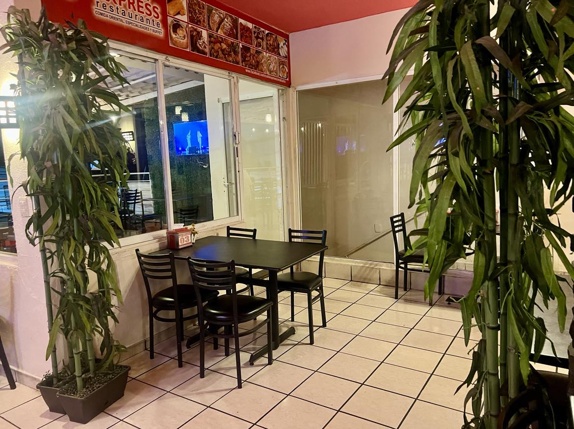 Sushi Express Restaurante image 1