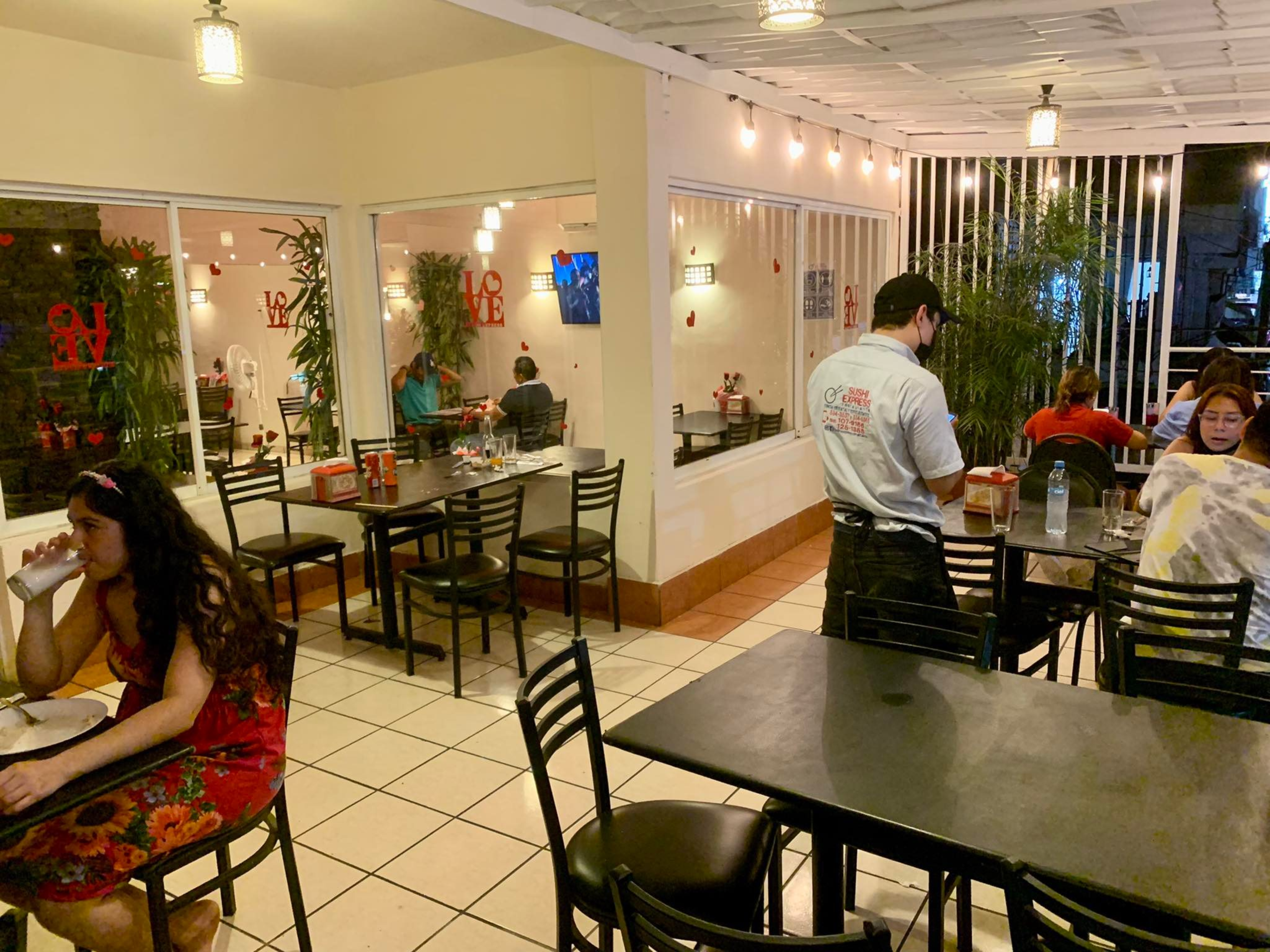 Sushi Express Restaurante image 8