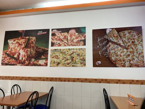 Hit Pizzas image 3
