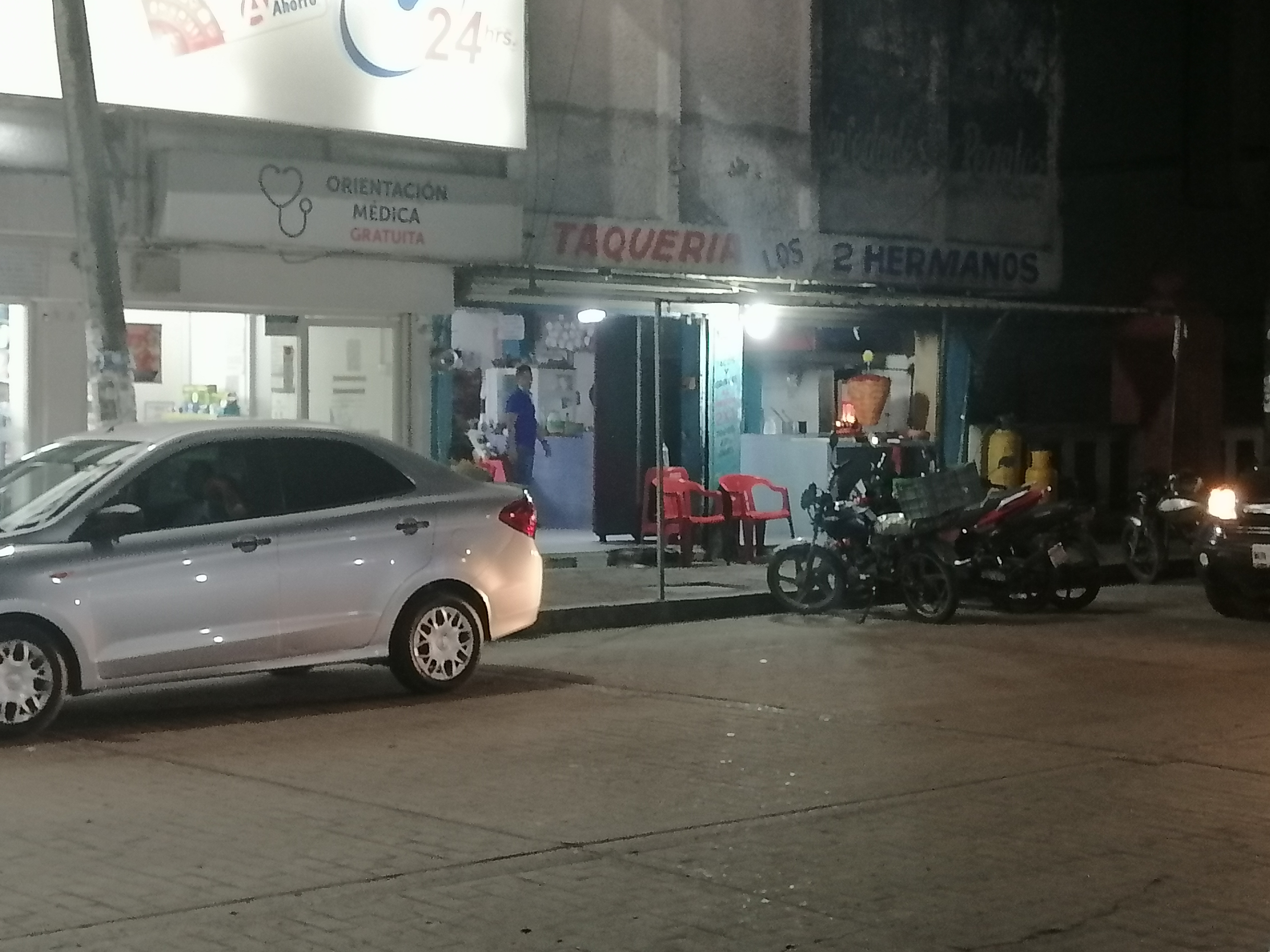taqueria 2 hermanas image 6