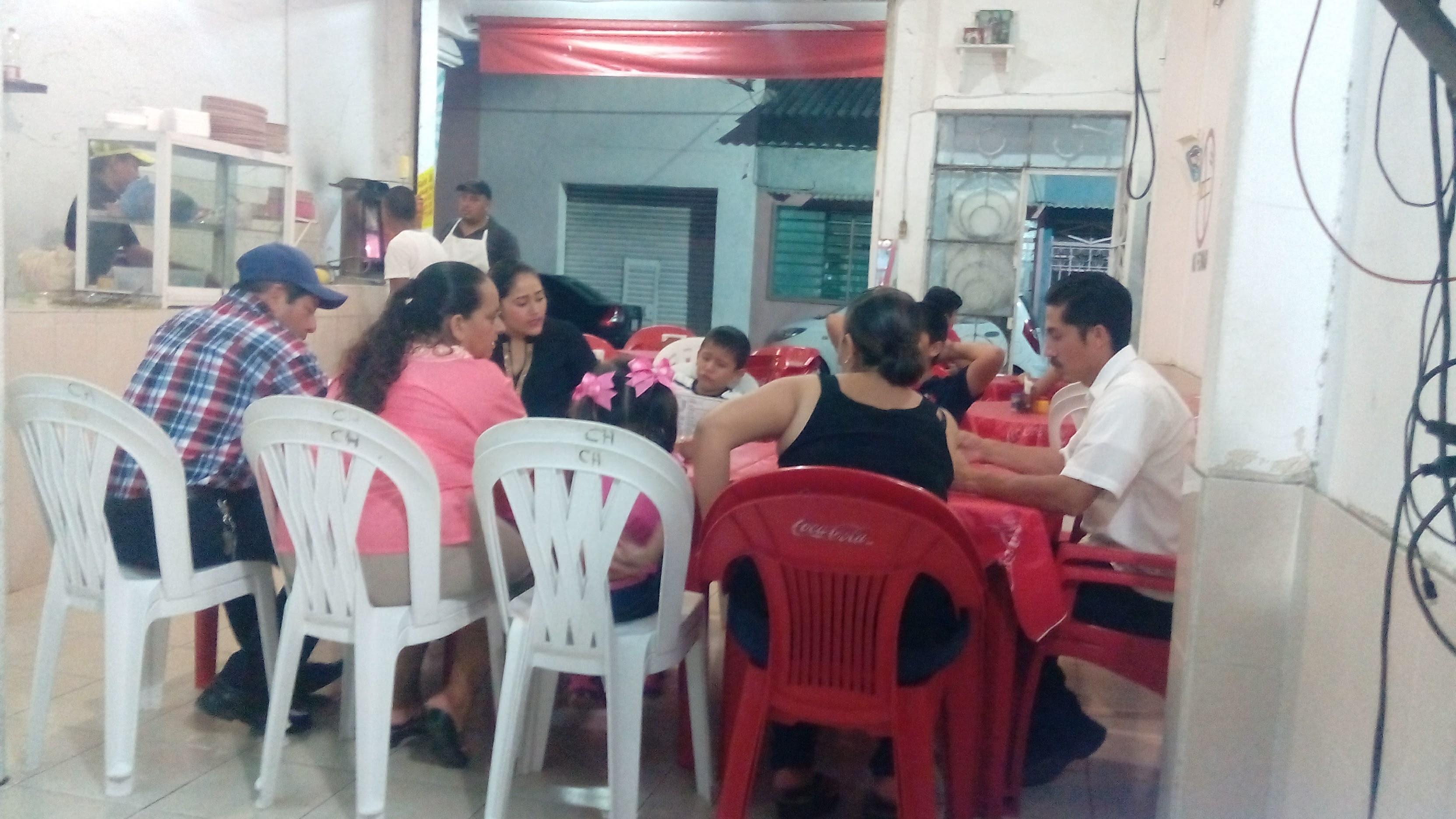 Taquería la Parrillada image 3