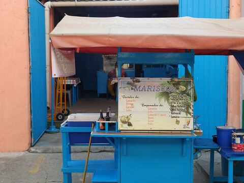 Mariscos el cargabateria image 4