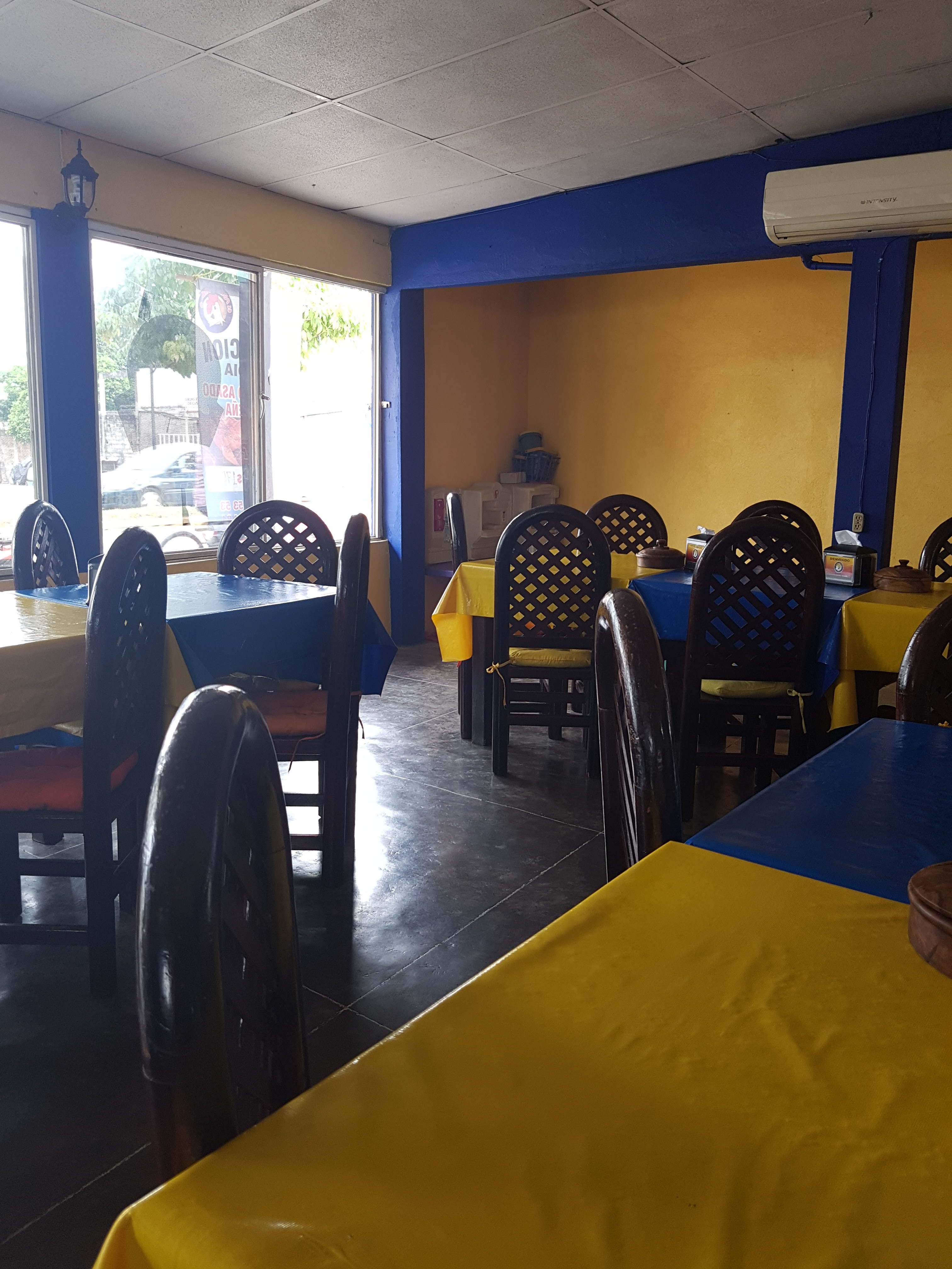 El Pollo Dorado image 4