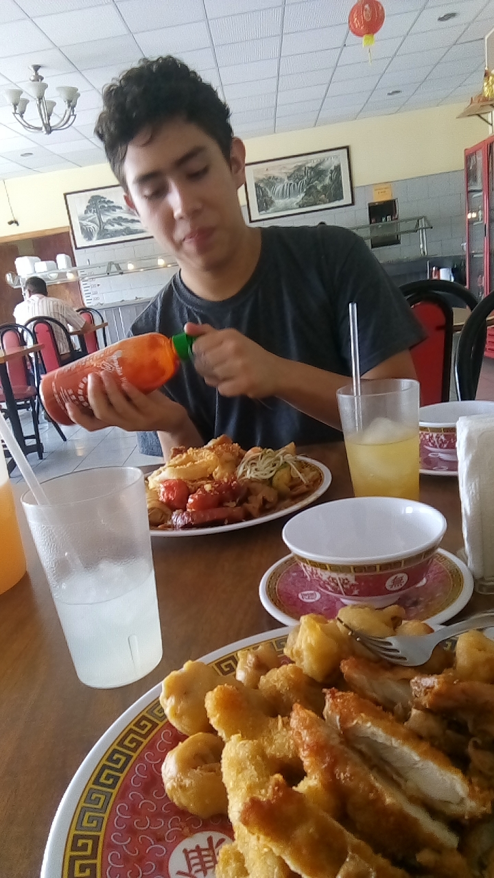 Buffet Cantones image 5