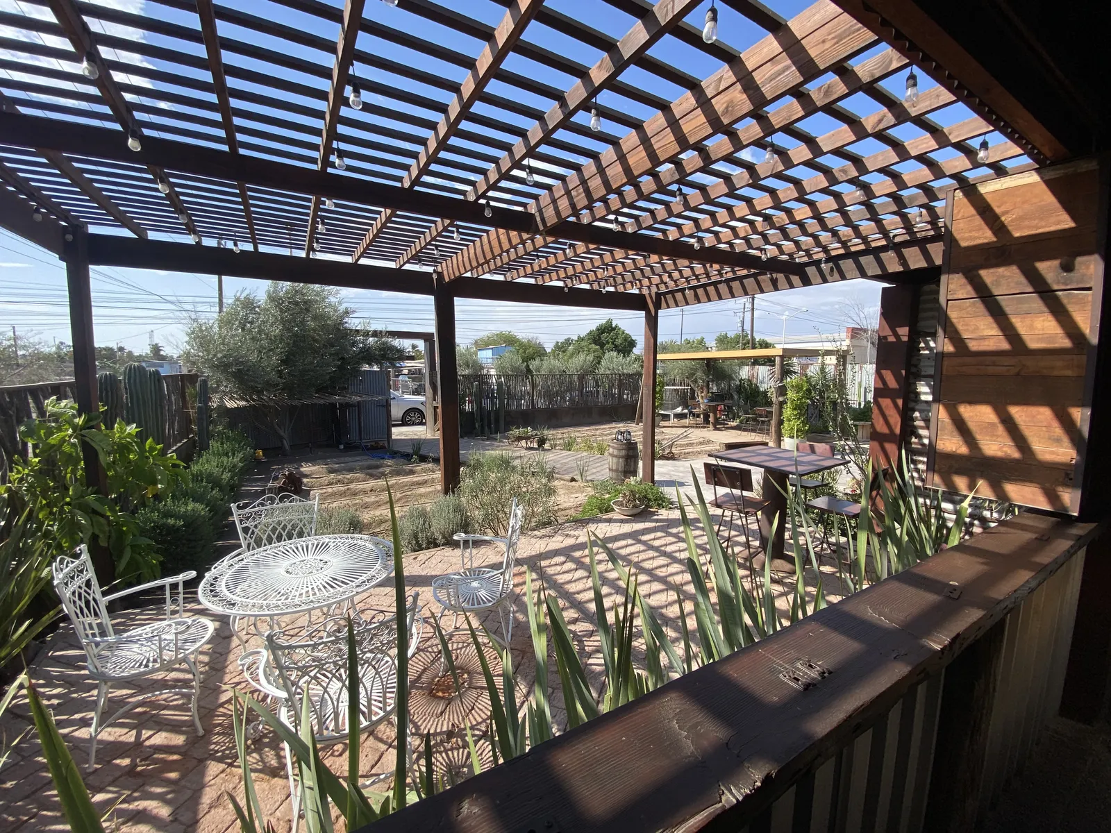 Chamizzo Restaurant image 1