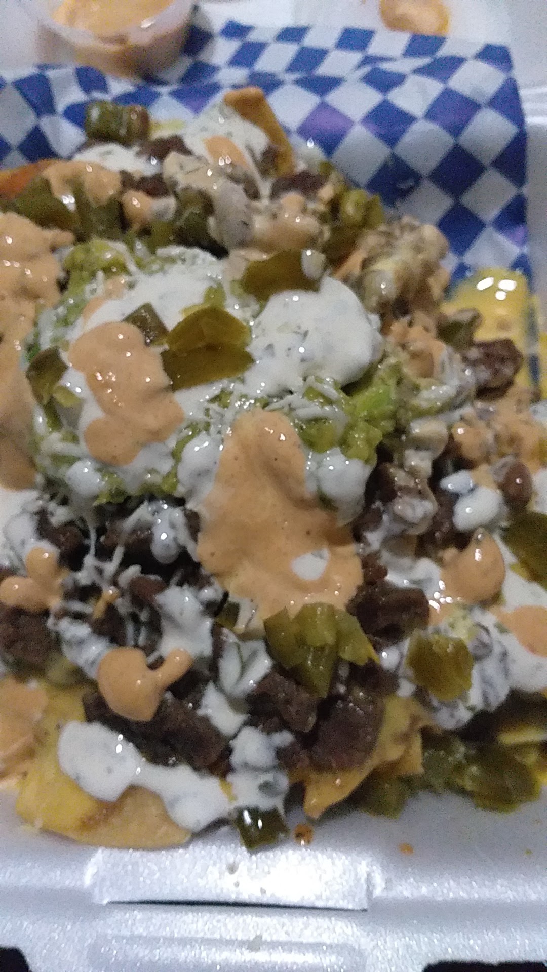 YOUNGS alitas y mas... image 1