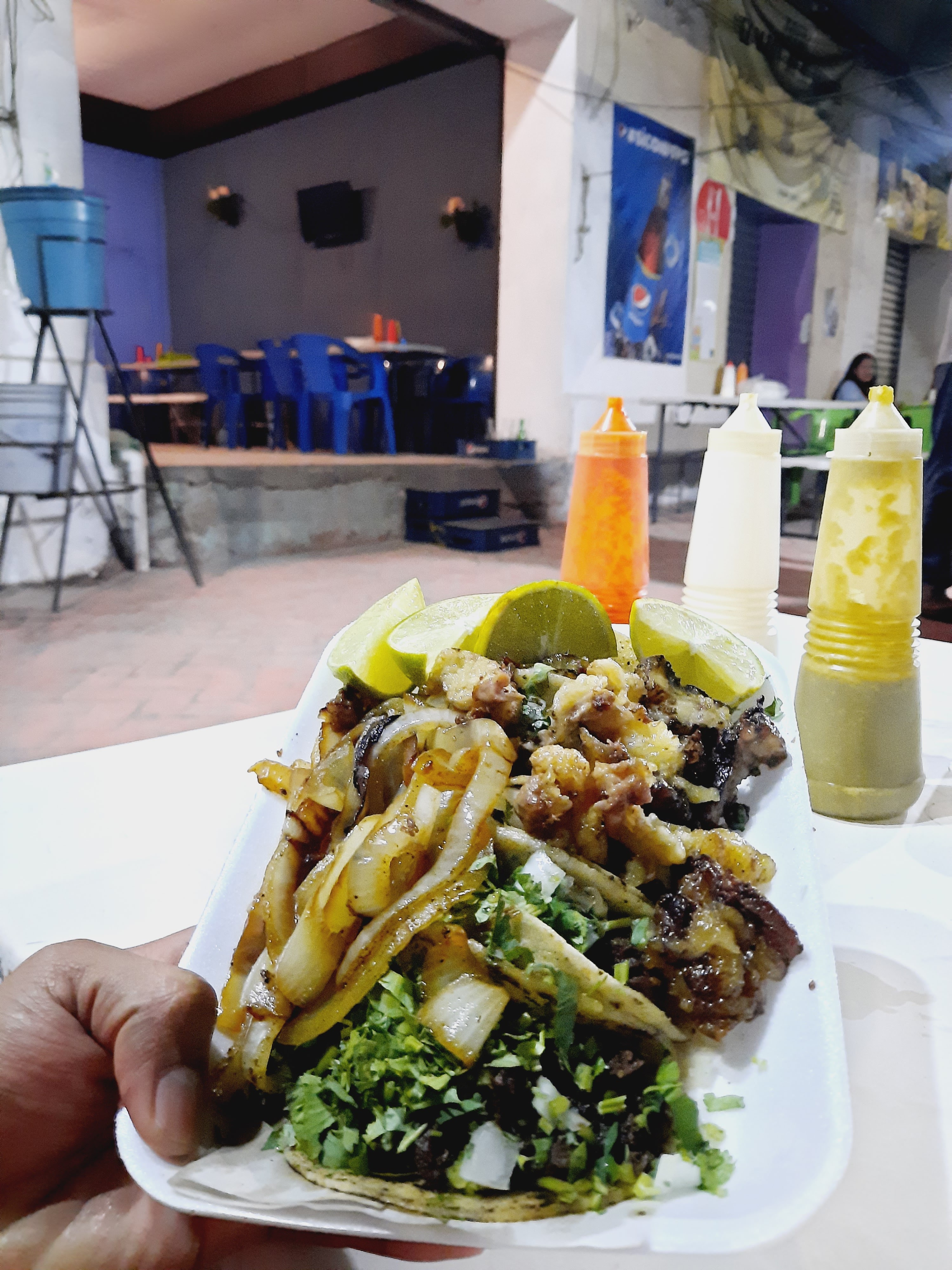 Tacos El Traidor image 3