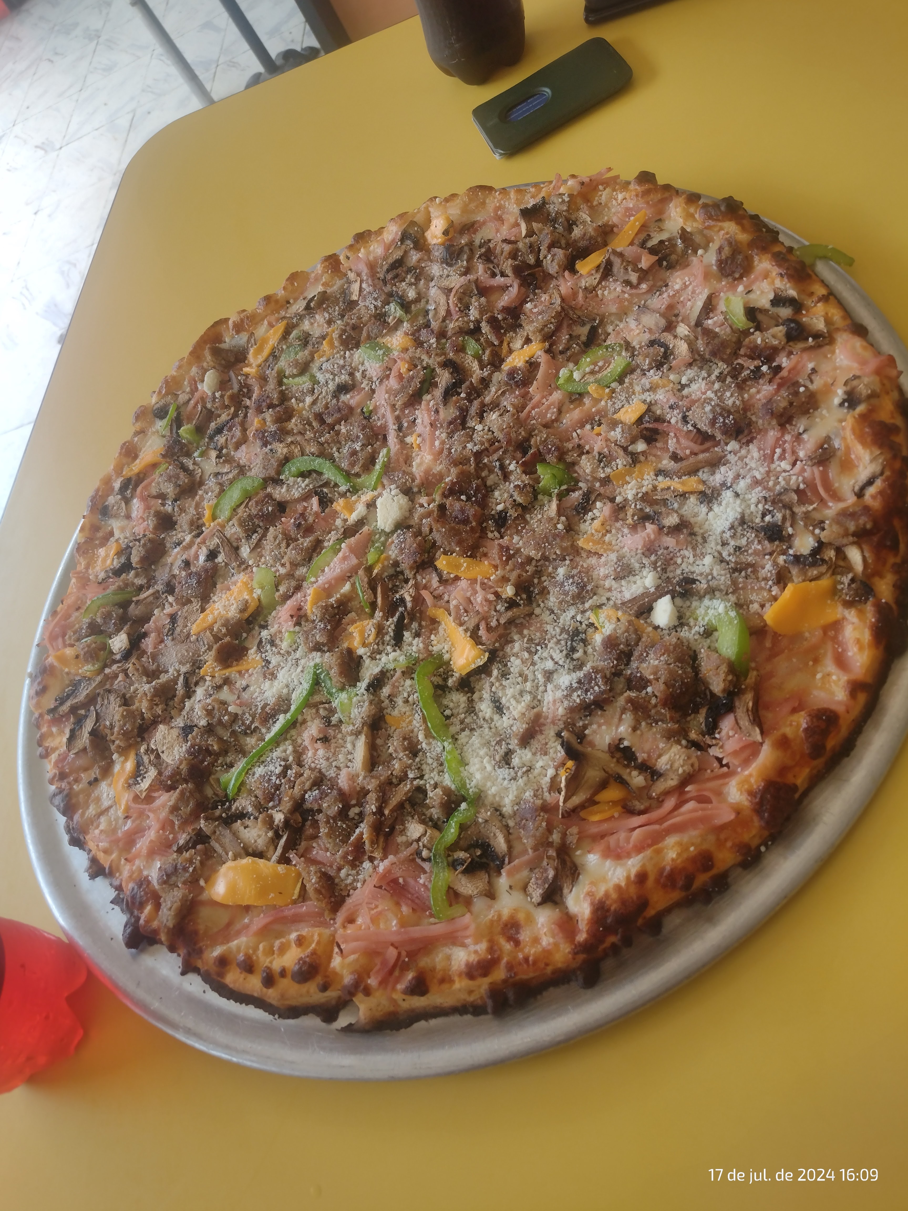 Pizzas Luigi II image 2