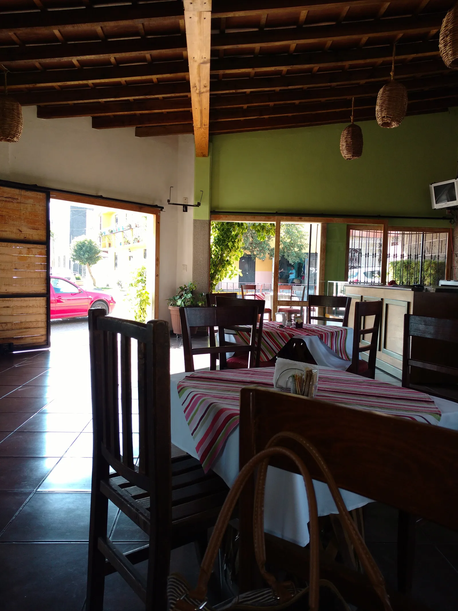 Los Girasoles image 4