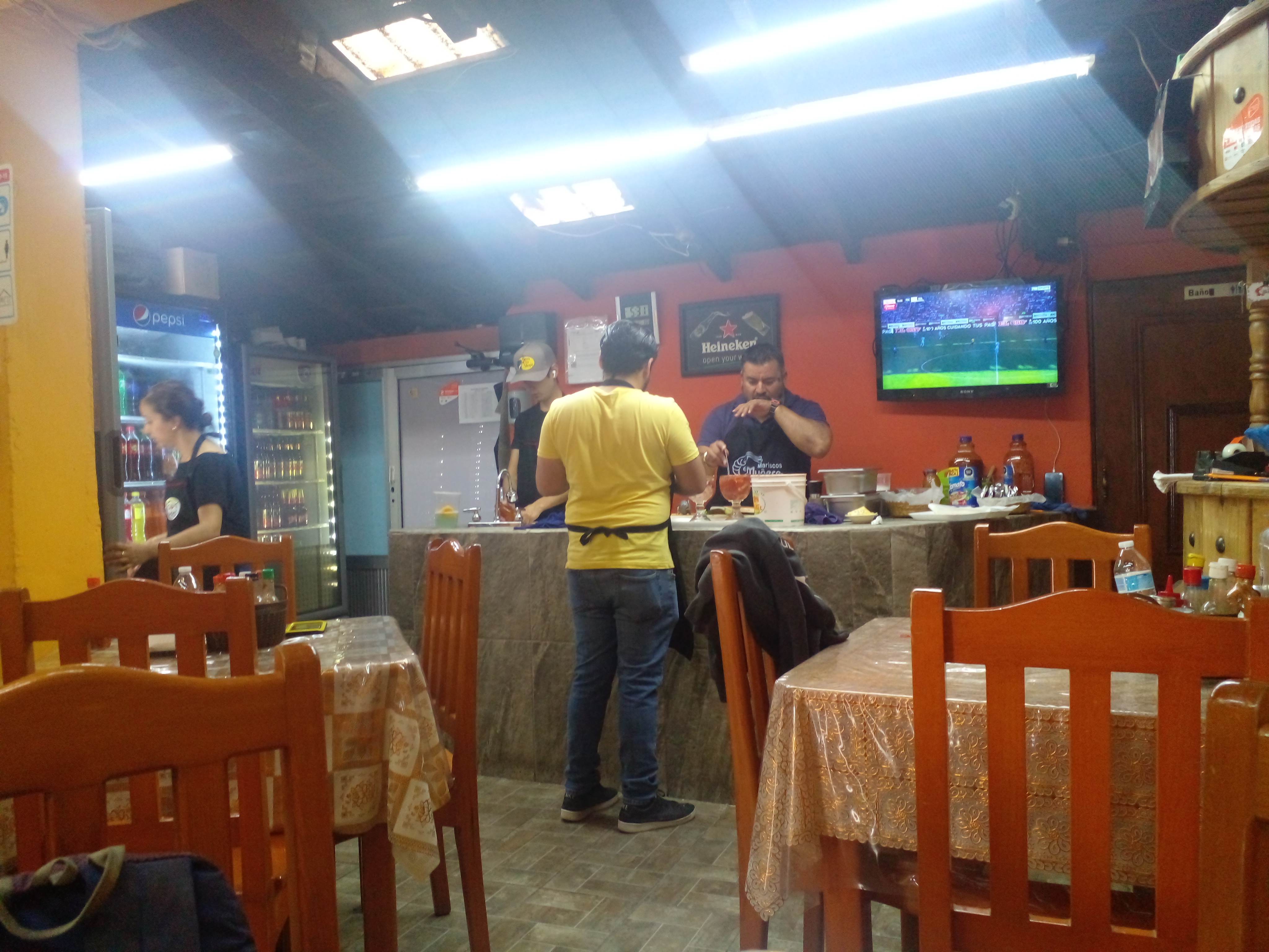 Mariscos El Muñeco image 4