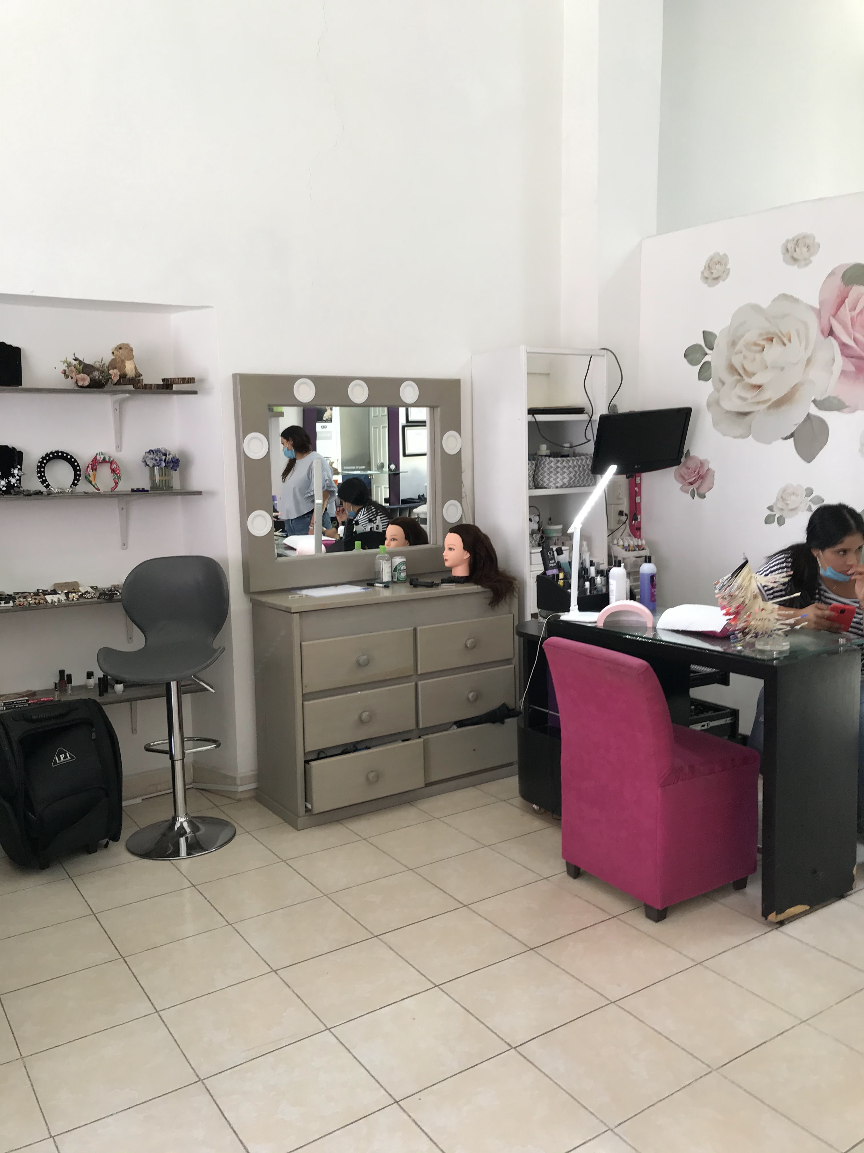 Mariscos El Muñeco image 7