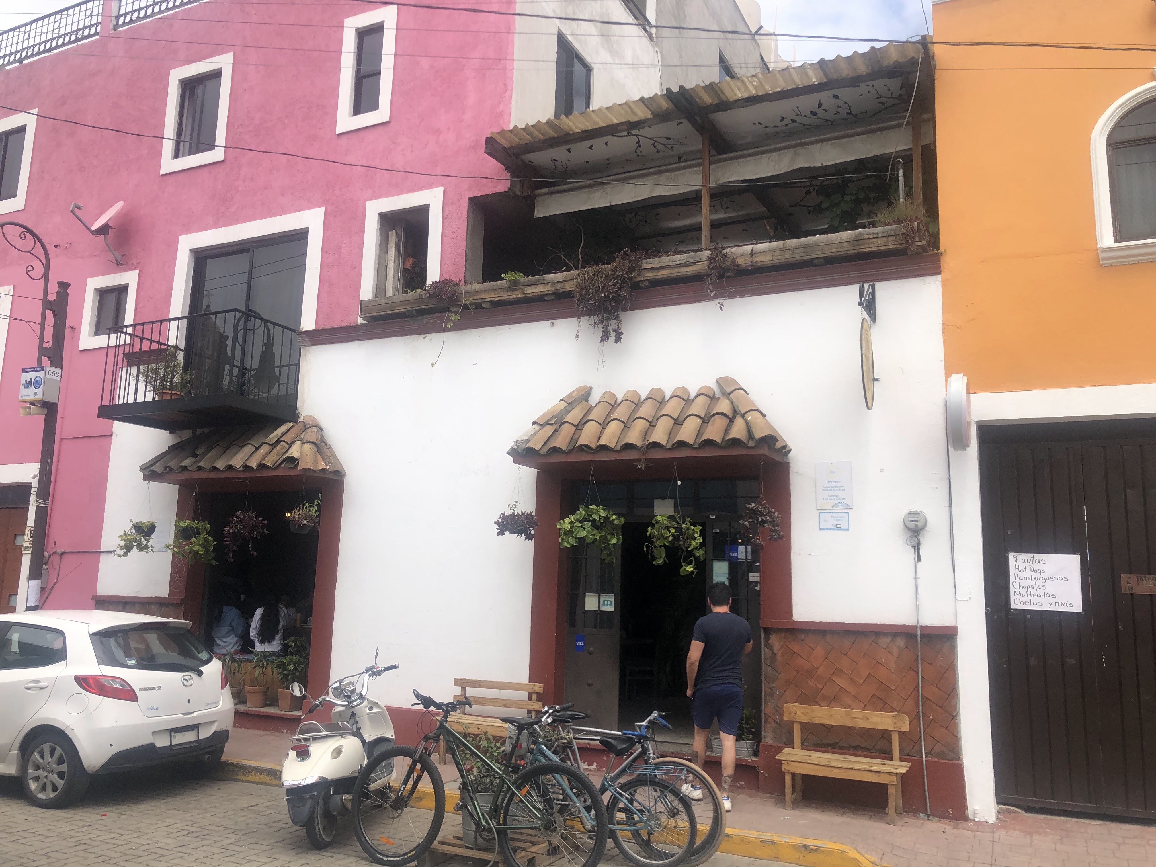 La Tertulia Desayunos y Almuerzos image 9