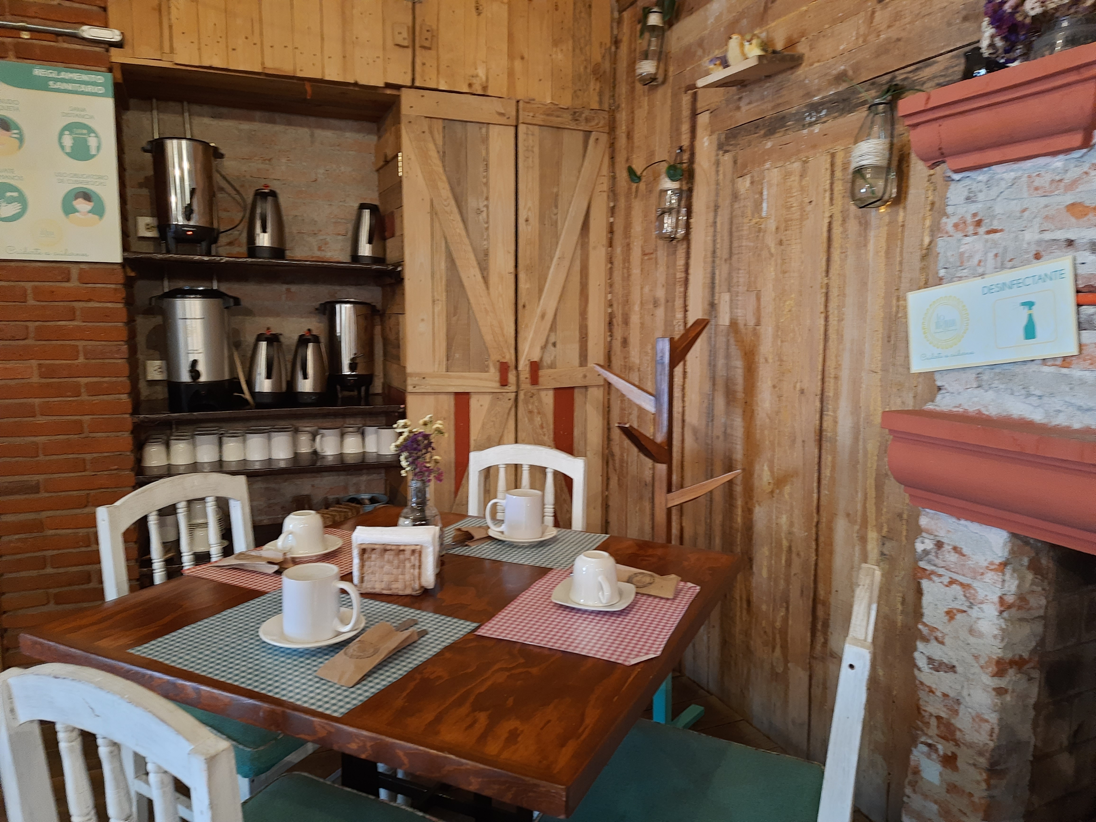 La Tertulia Desayunos y Almuerzos image 10