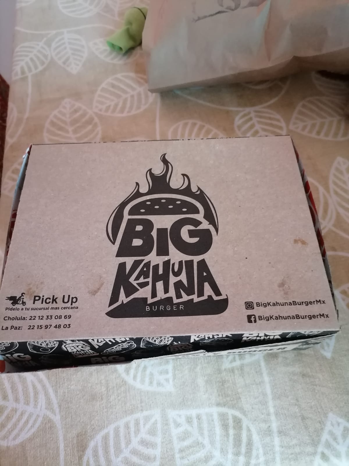 Big Kahuna Burger Cholula (Container City) image 8