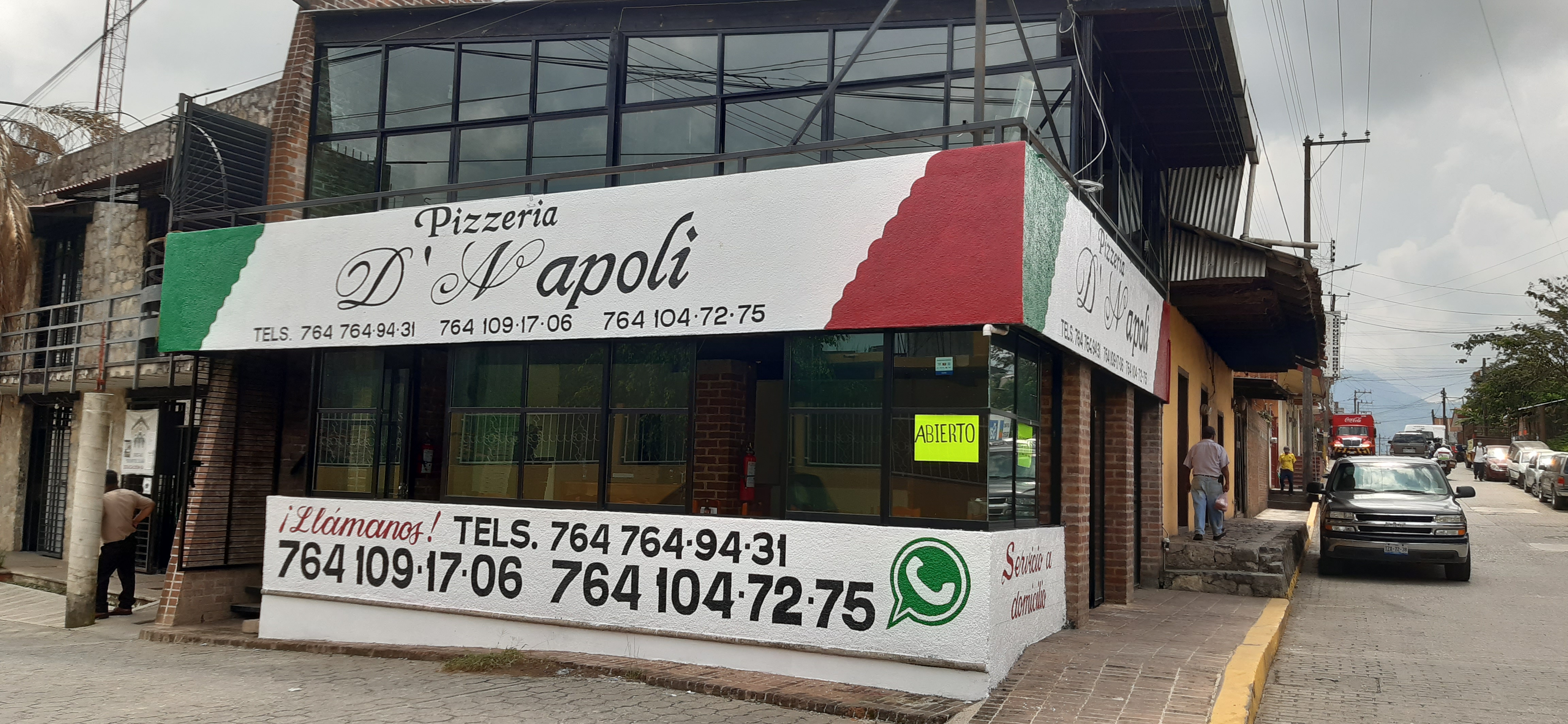 Pizzería D' Napoli image 4