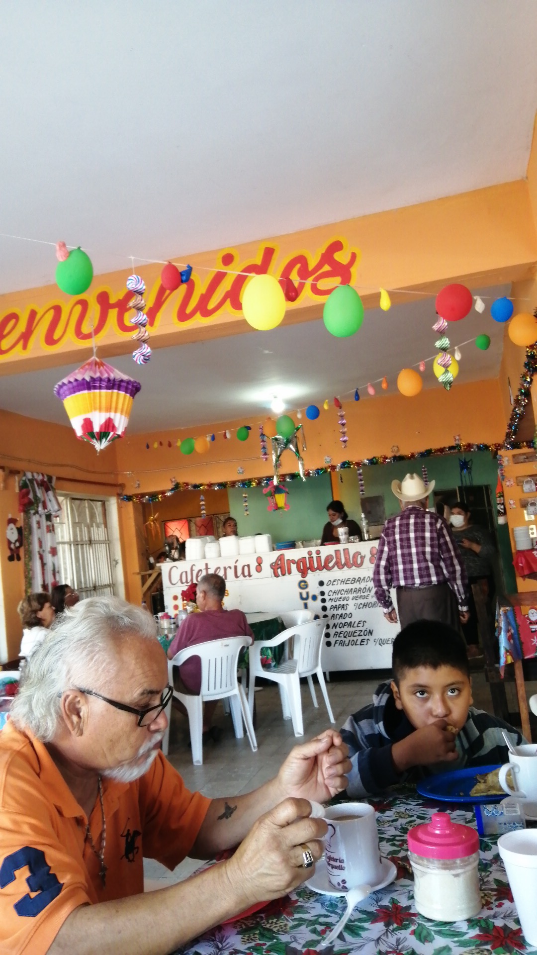 Vaqueros Ebano SLP image 2