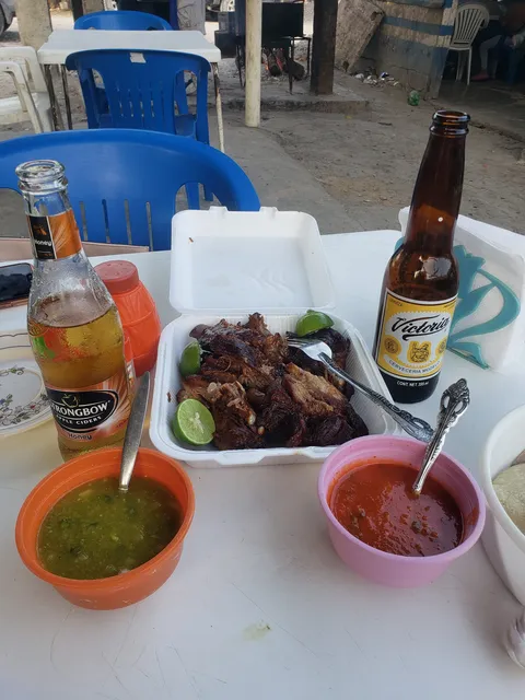 Beto Carnitas, Crisanto image 2