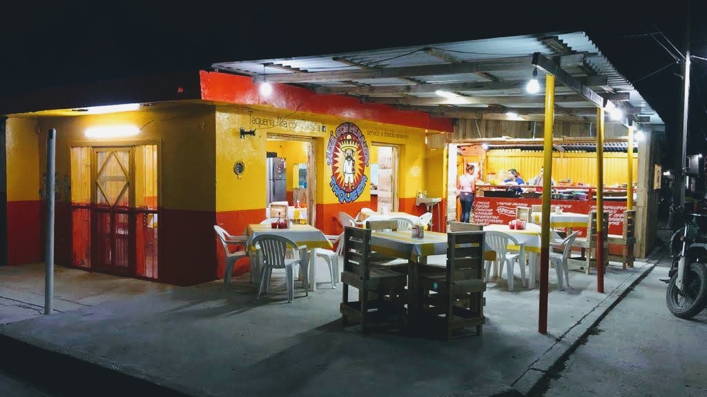 Taqueria Ak Con Peralta image 4