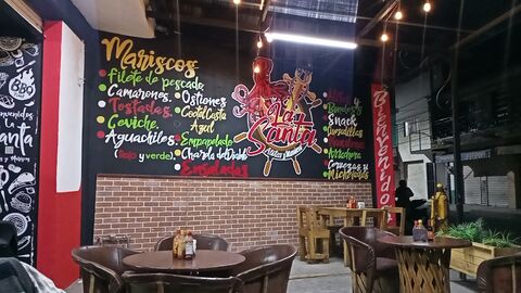 La Santa alitas y mariscos image 5