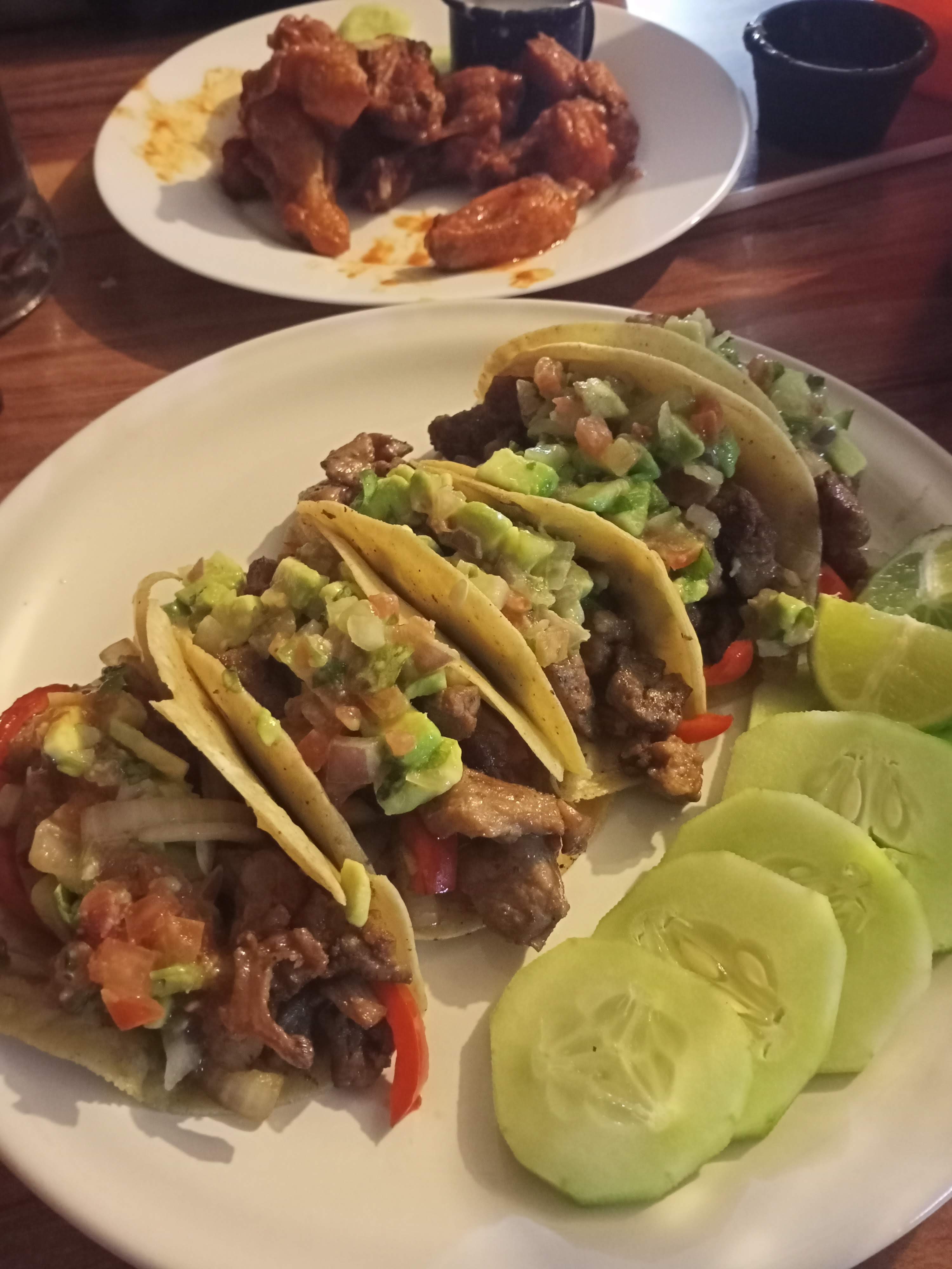 La Santa alitas y mariscos image 9