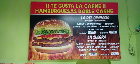 Hamburguesas al Carbón "Los Chepos" image 8