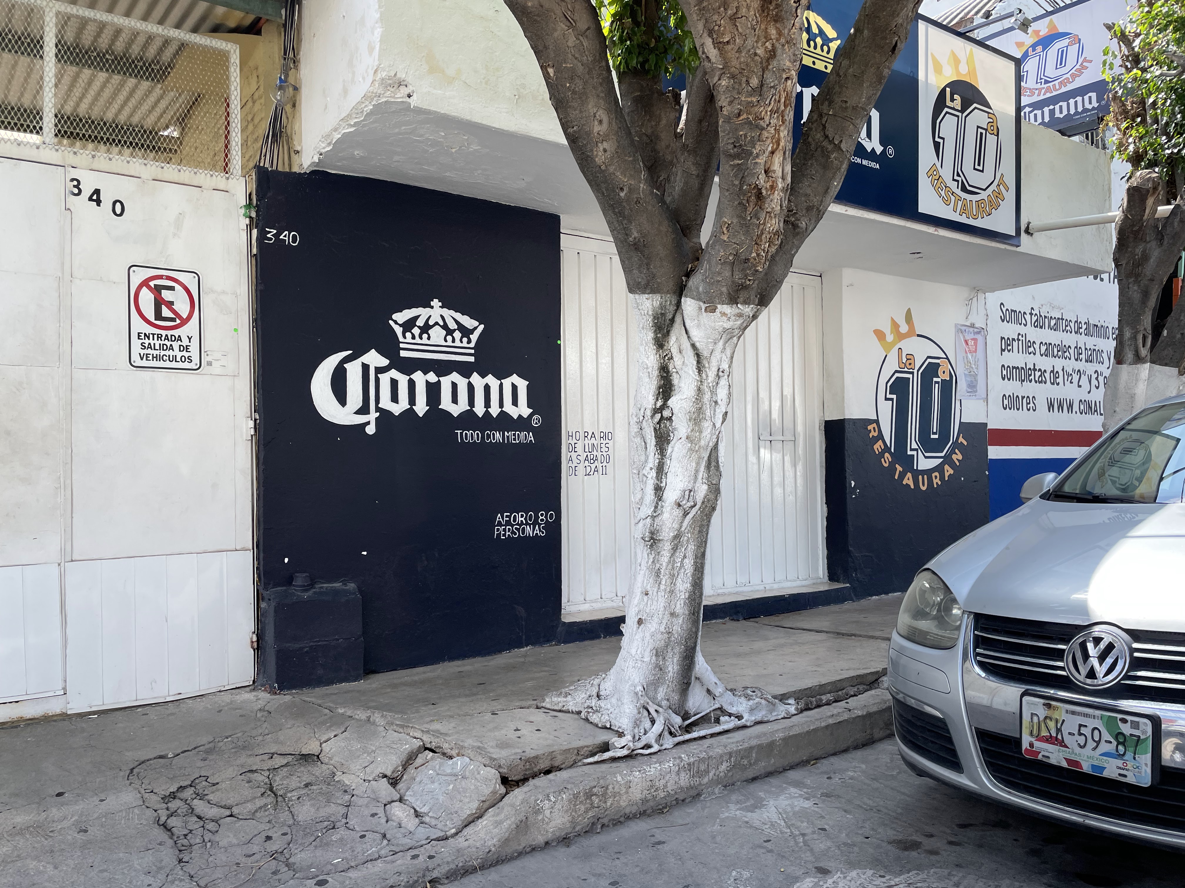 La 10a Restaurant image 8