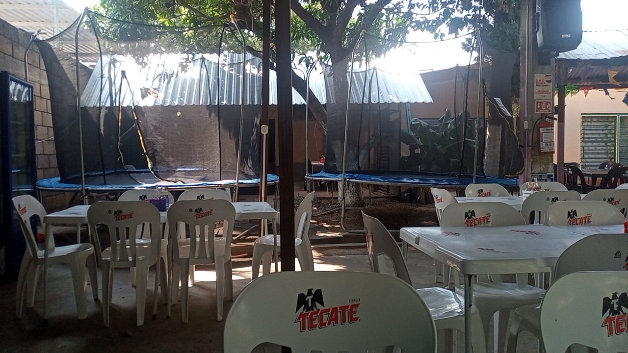 Restaurant De Mariscos "El Rinconcito De Los Padres" image 1