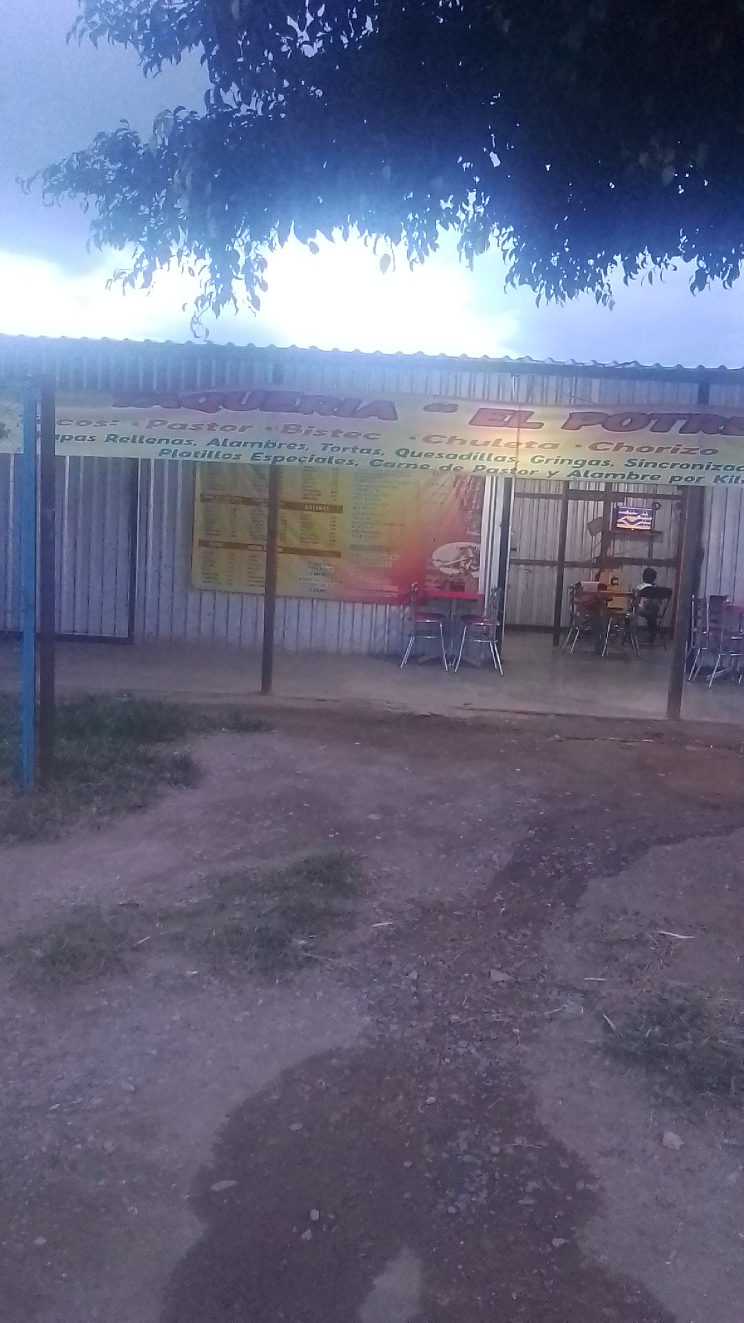 Taquería el potrero image 4