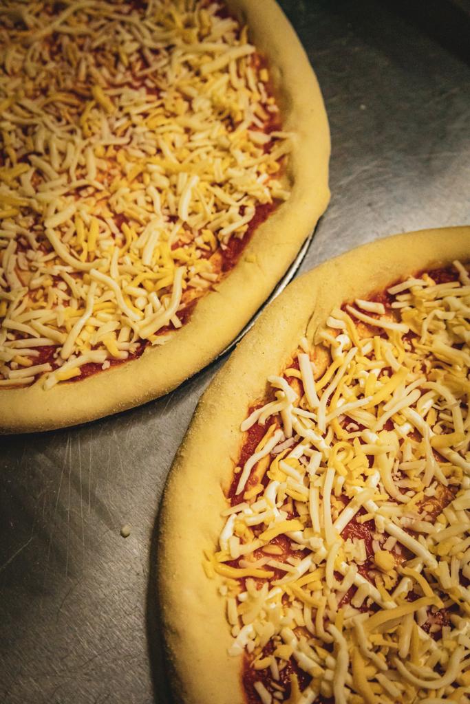 Domingo's pizza image 3