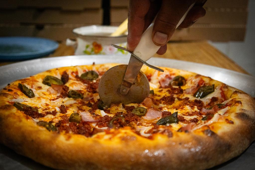 Domingo's pizza image 5