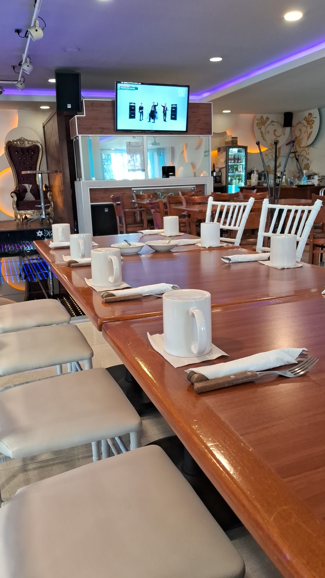 Salones y restaurante krystal image 7