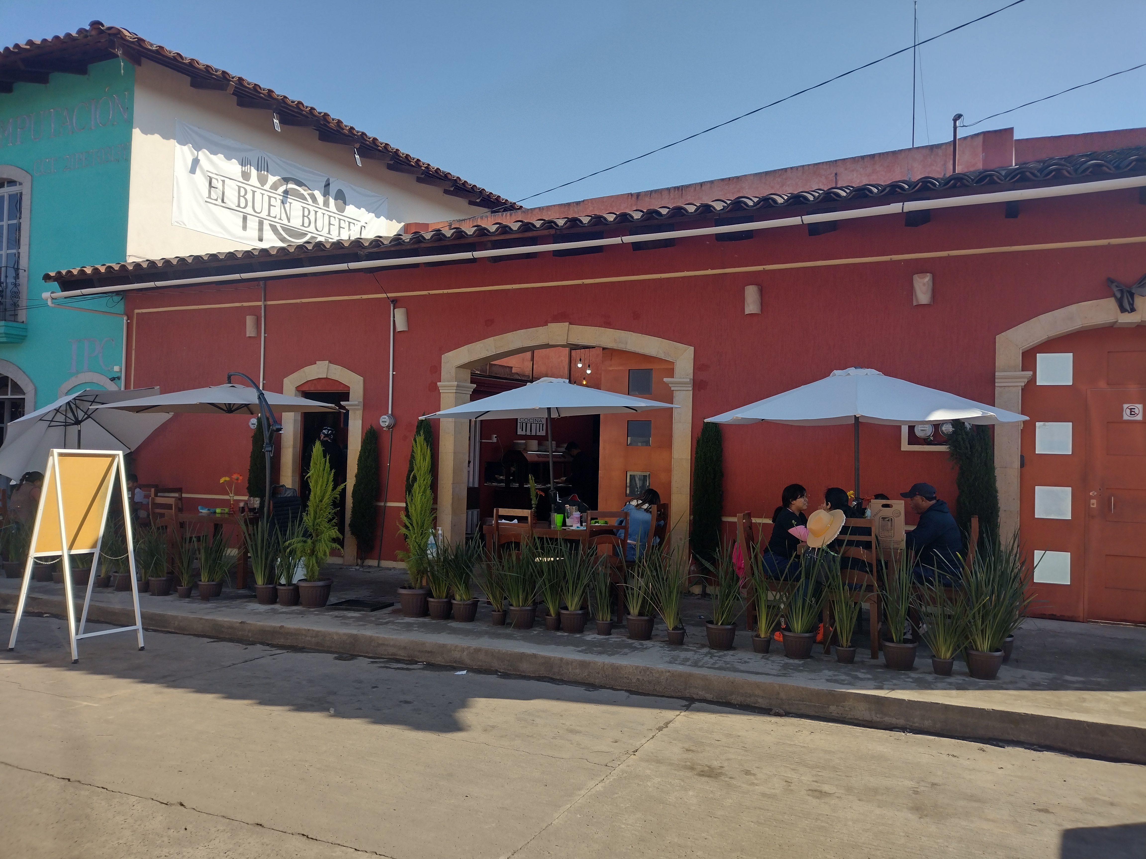 El Buen Buffet image 4