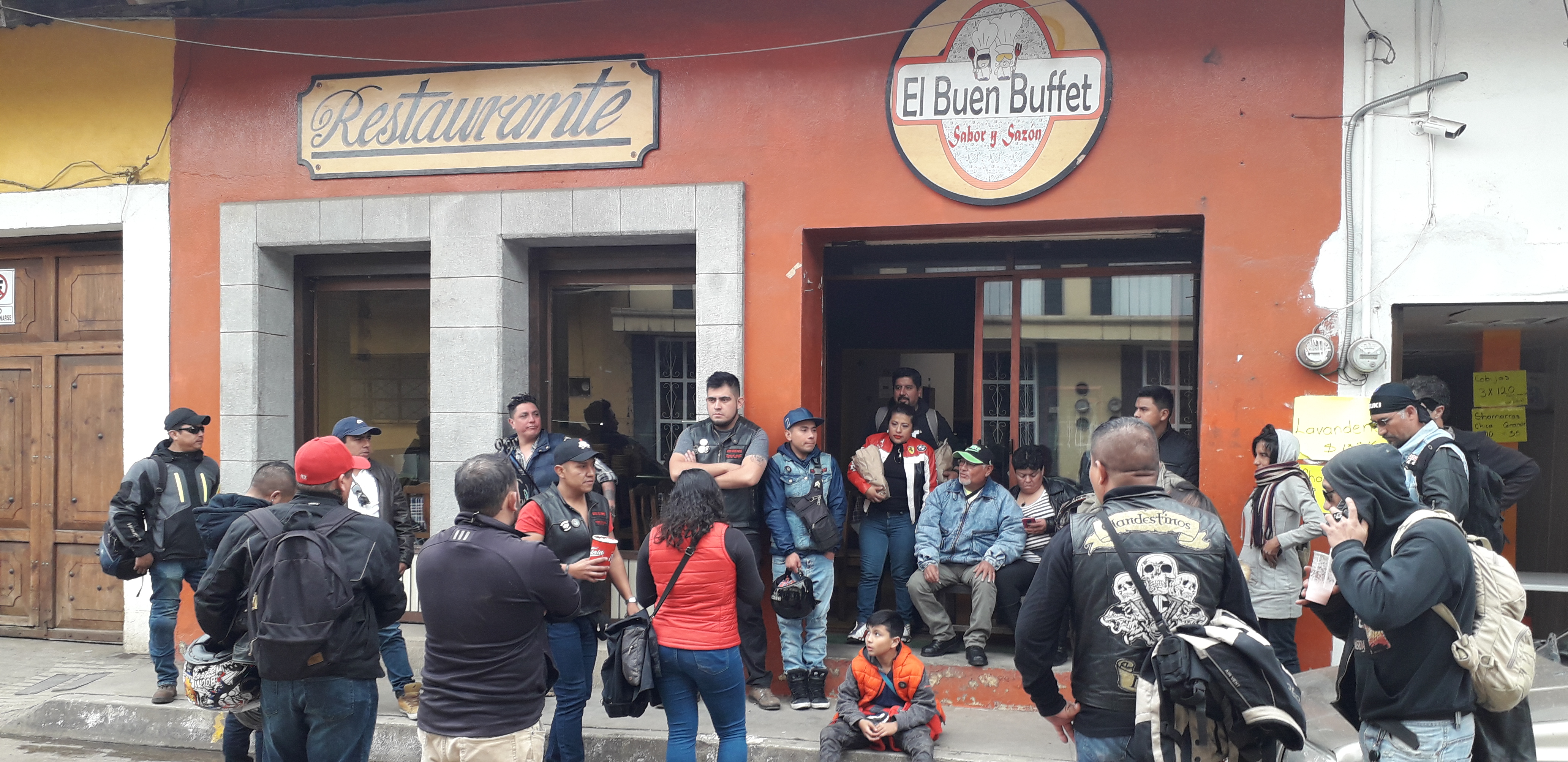 El Buen Buffet image 10