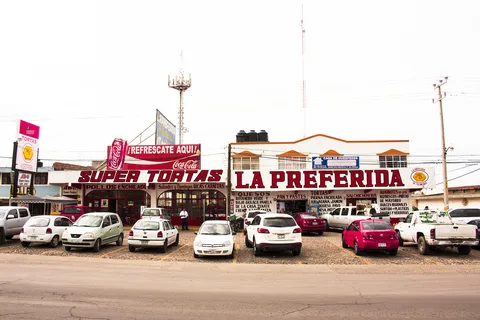 La Siempre Preferida image 1