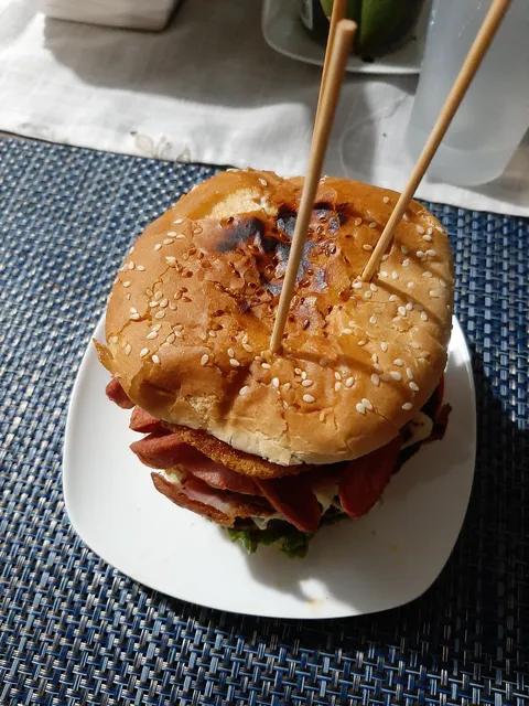 frittelly's hamburguesas y snaks image 2