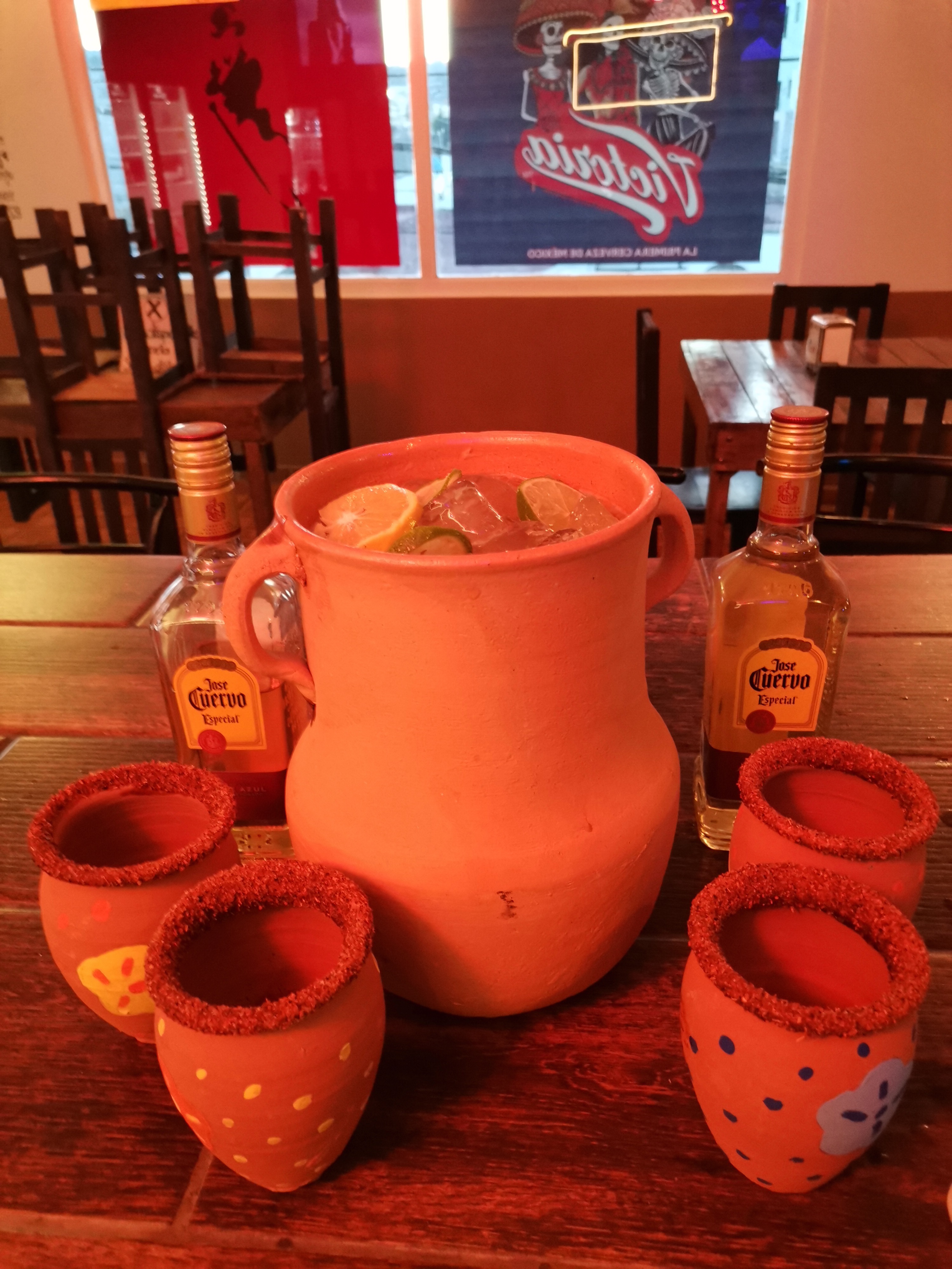 Ni Santos, Ni diablos bar image 2