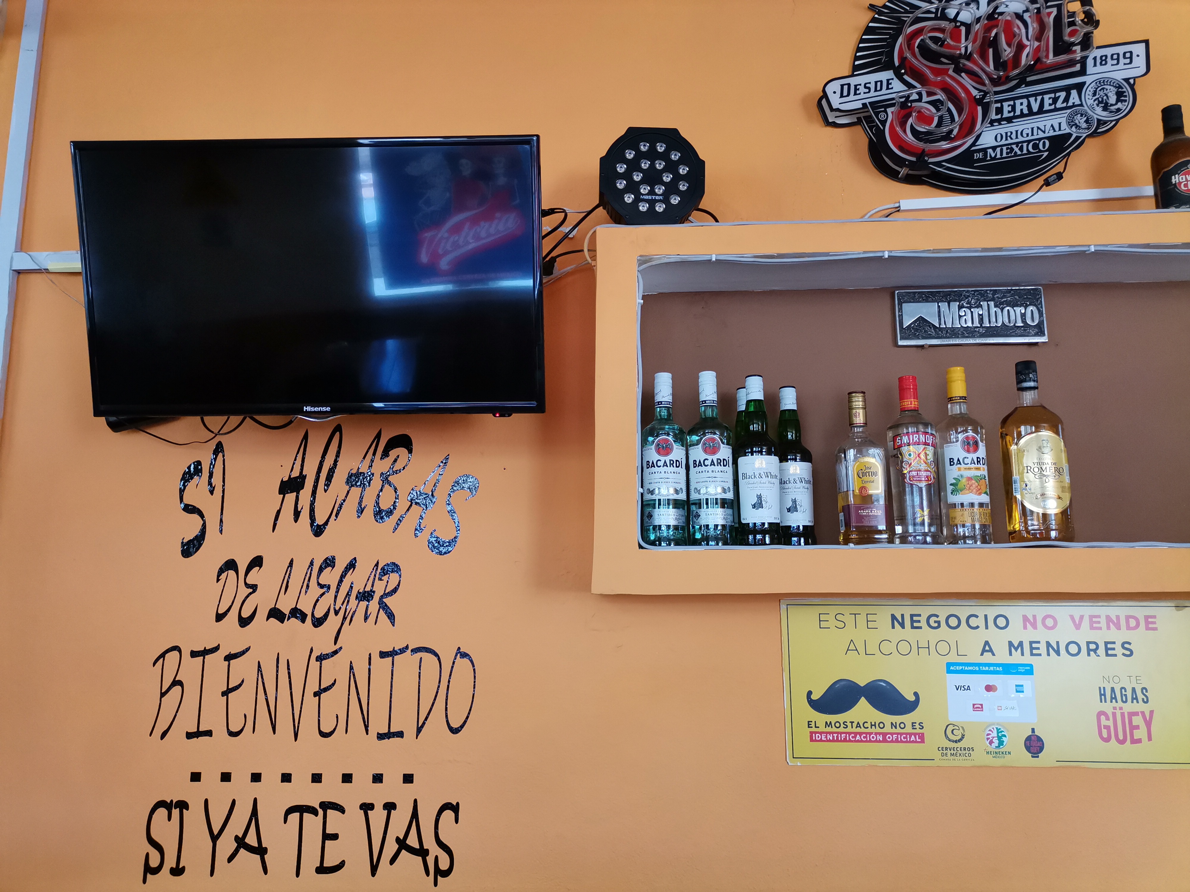 Ni Santos, Ni diablos bar image 5