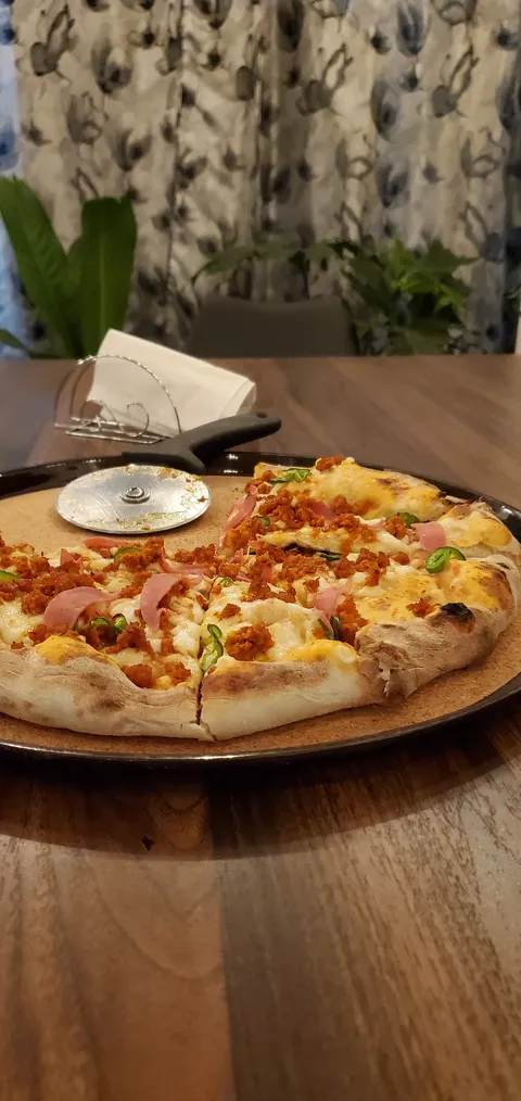 Pizzeria FRATELLI CONTADINI image 2