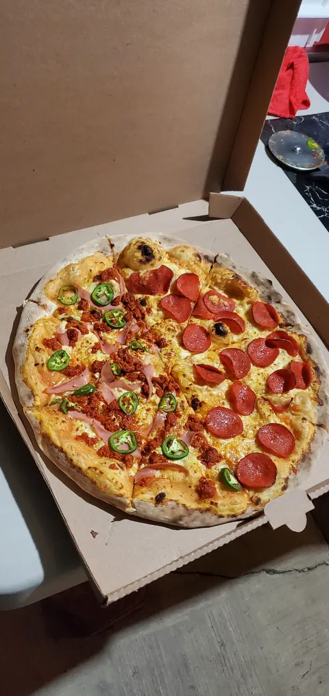 Pizzeria FRATELLI CONTADINI image 3