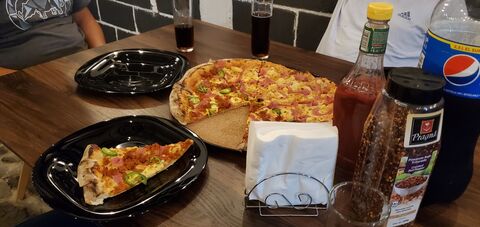 Pizzeria FRATELLI CONTADINI image 4