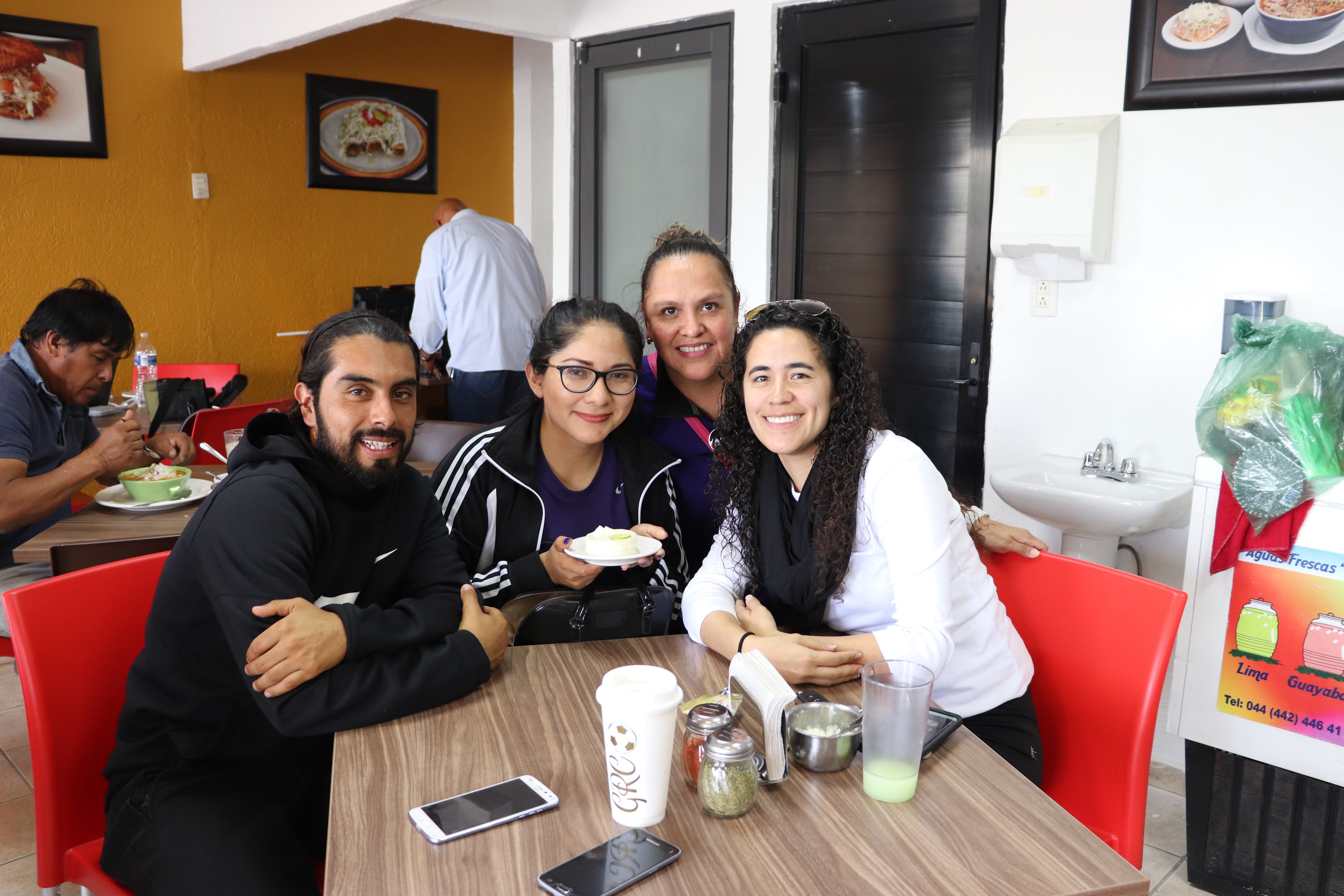 Don Potzol Av de la Luz image 5