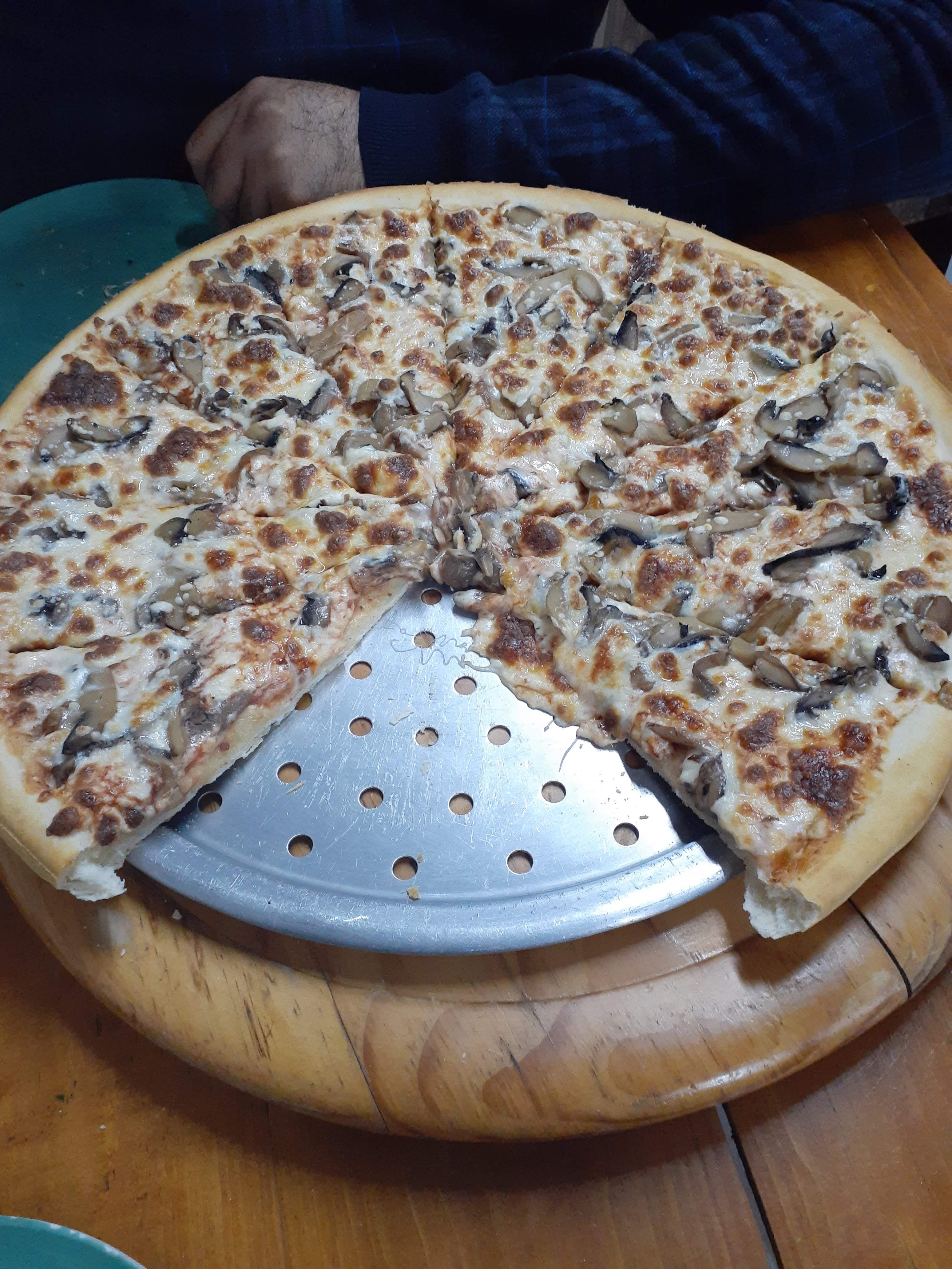 Jalapeños pizza image 8