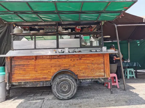 Tacos de birria "Don Luis" image 6