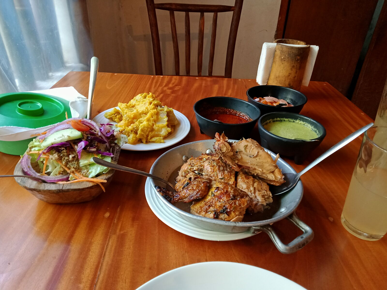 El Jacalon Restaurant image 9