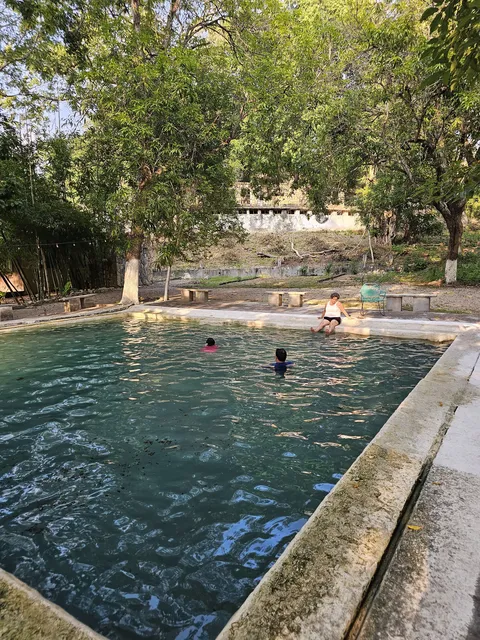 El Bañito Restaurant-Balneario image 4